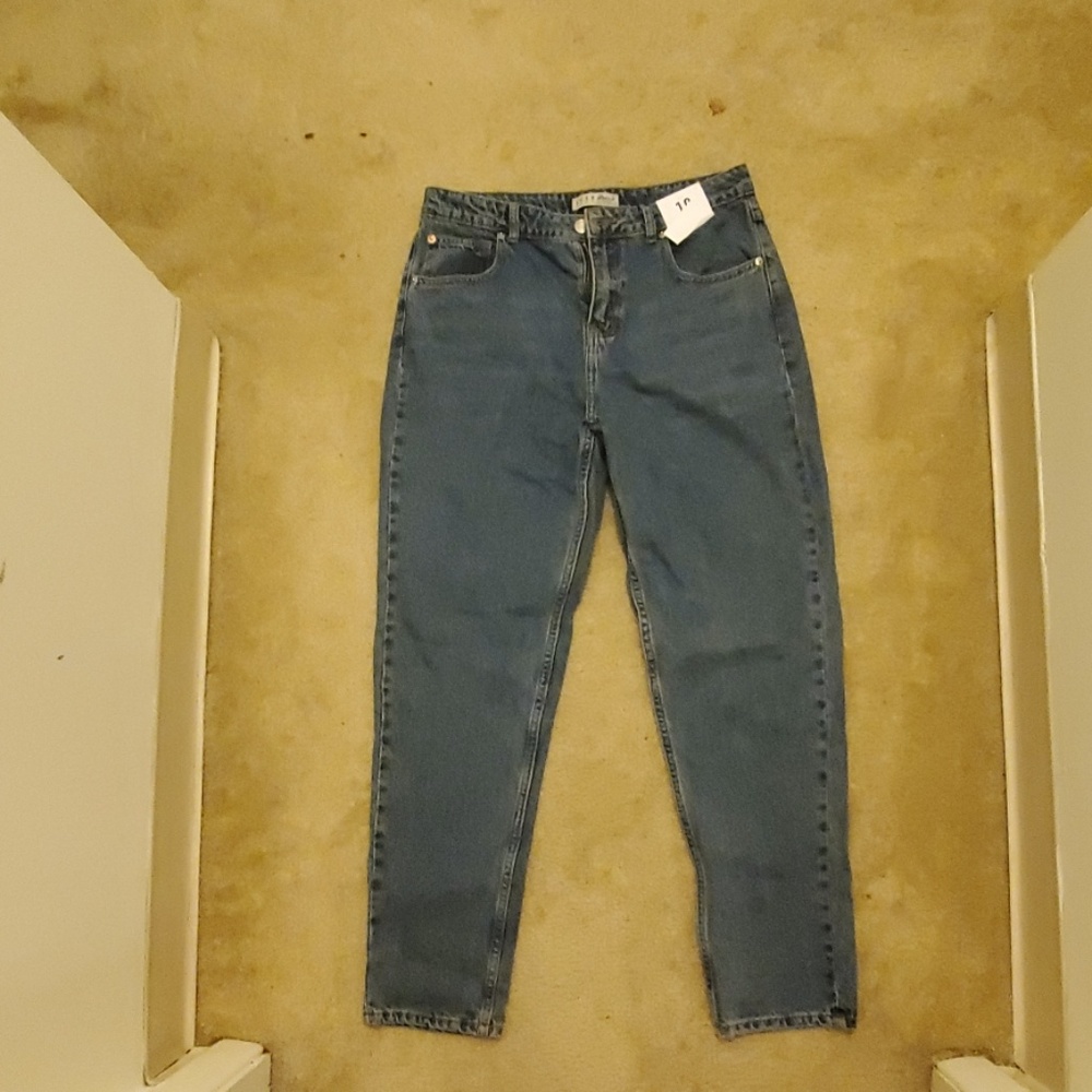 Denim mom jeans